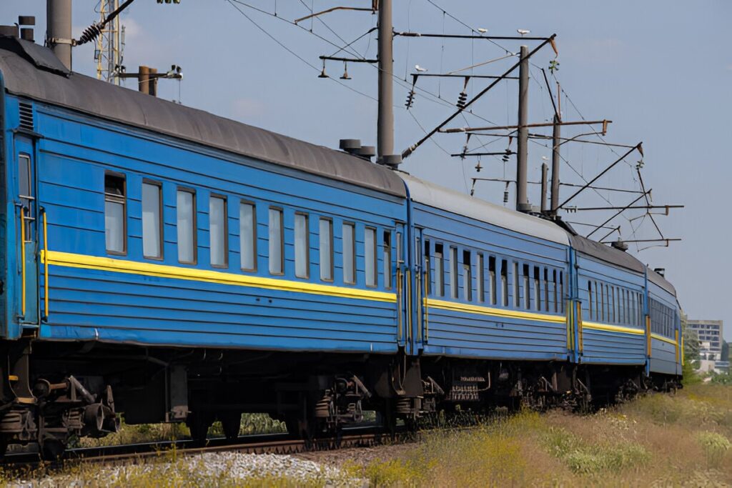 train um des moyens de deplacement