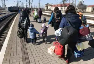Réfugiés ukrainiens voyageant en Europe